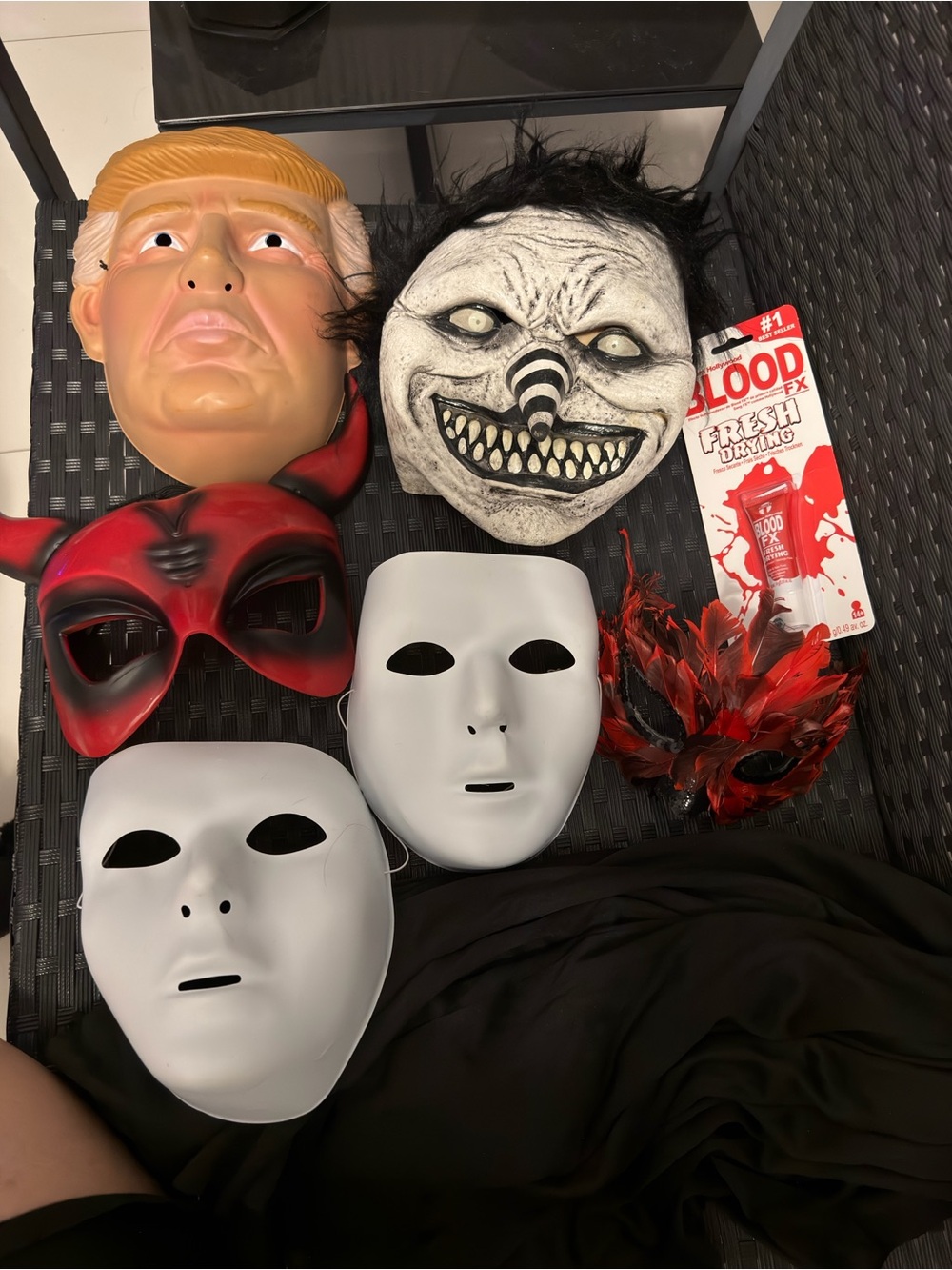Bundle mask for halloween
